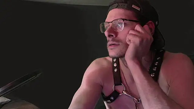 MasterDaddyCool live sex cam