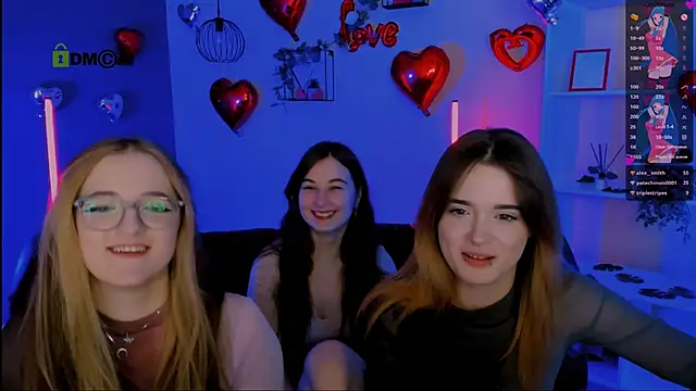 liana_kisses live sex cam