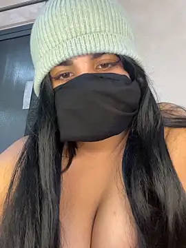 Nabila-hanouna's cam snapshot