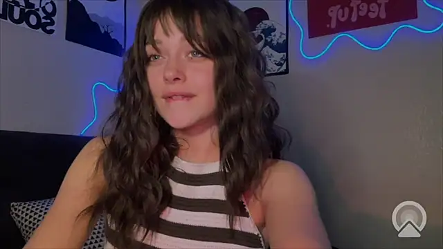 Emilia0_0_7's cam snapshot