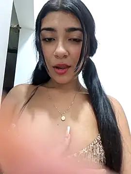 Sweed-virgin-pussy live sex cam
