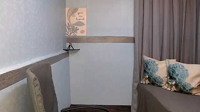 xMeganFucks69 live sex cam