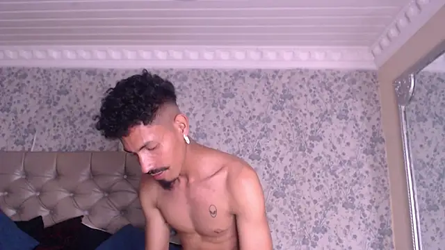 NoaahTylor's cam snapshot