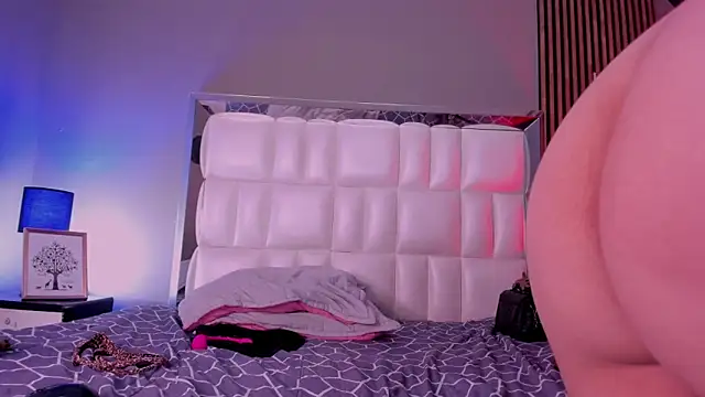 xCharlotte_20's cam snapshot