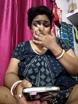 Deborbhavi222's cam snapshot