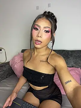 Ruby_Rouge_ live sex cam