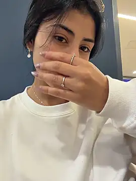 fiorella_paris's cam snapshot