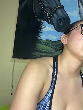 Shayla--broos's cam snapshot