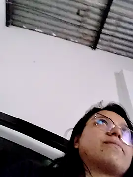 Jenni002_-'s cam snapshot