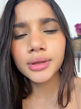 AlessiaVallmont live sex cam