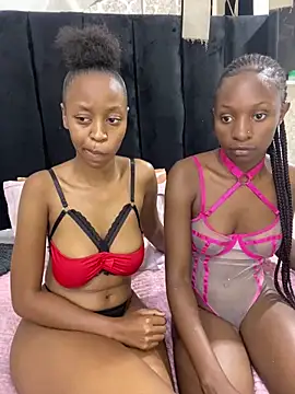 SexyPetitex25 live sex cam