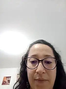 emilypoppy3's cam snapshot