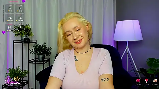 Emily__Bliss's cam snapshot