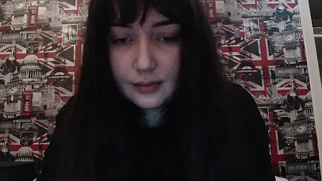 Lynylou live sex cam