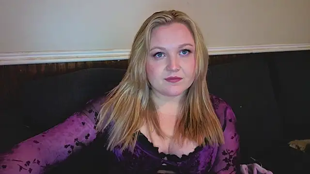 PhatAssBlond's cam snapshot