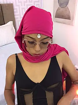 naishaa_'s cam snapshot