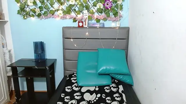 alunnaclarkcm's cam snapshot