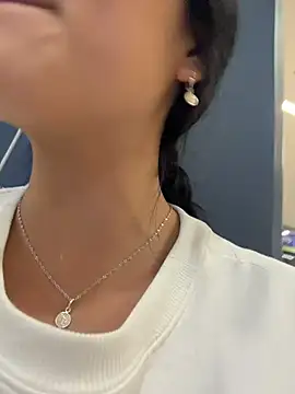 fiorella_paris's cam snapshot