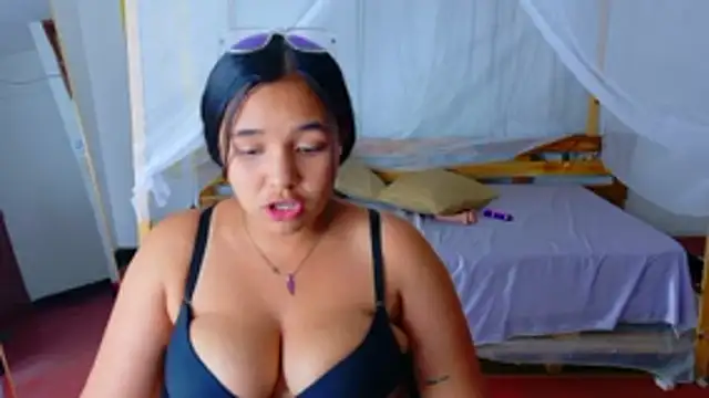 loreaniss live sex cam