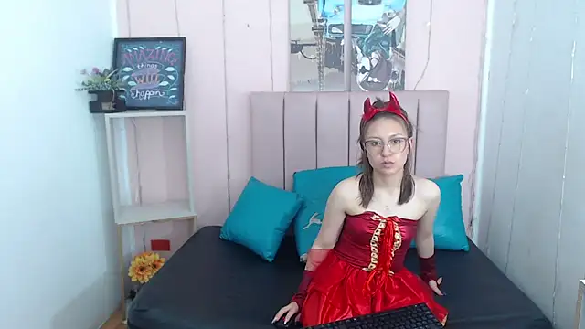 casandraroberthrs707's cam snapshot