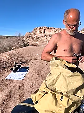 FloppyPickle4u's cam snapshot