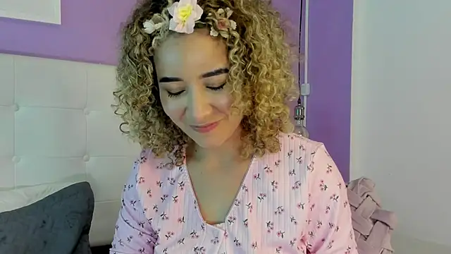 Charlotte11-11's cam snapshot