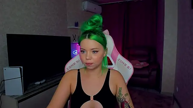 EnergyBunny_1's cam snapshot