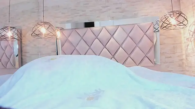 celene_midnight live sex cam