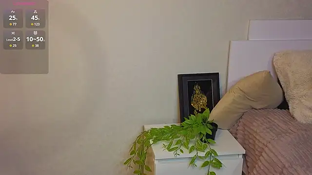 JulietteRain live sex cam