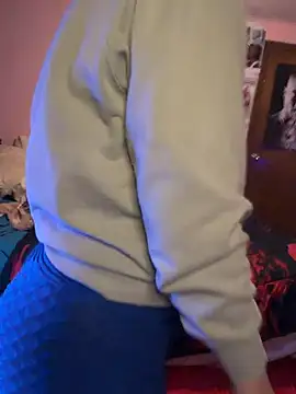 Milfshortcakes live sex cam