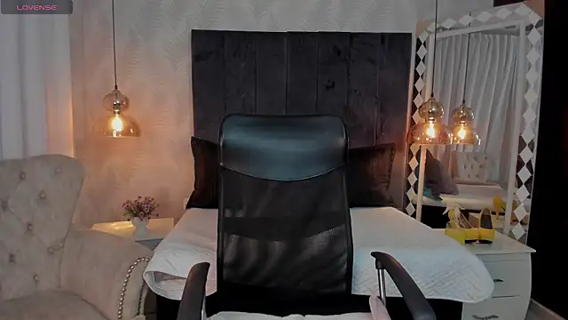 Miaafoxx__'s cam snapshot