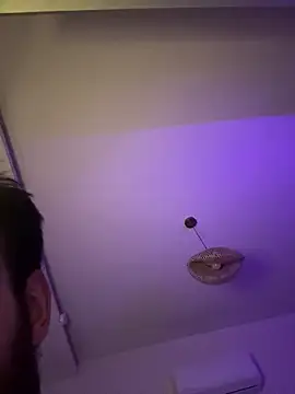 2HARDKURT live sex cam