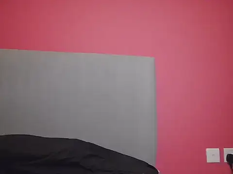 Slutty_Kiki_Bella's cam snapshot