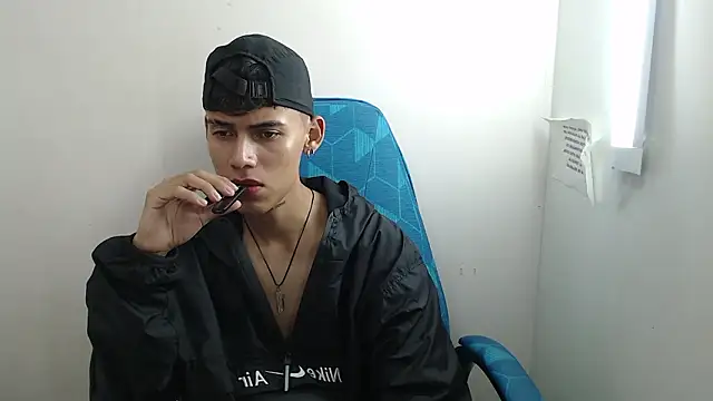 Astaroth_Grigori live sex cam