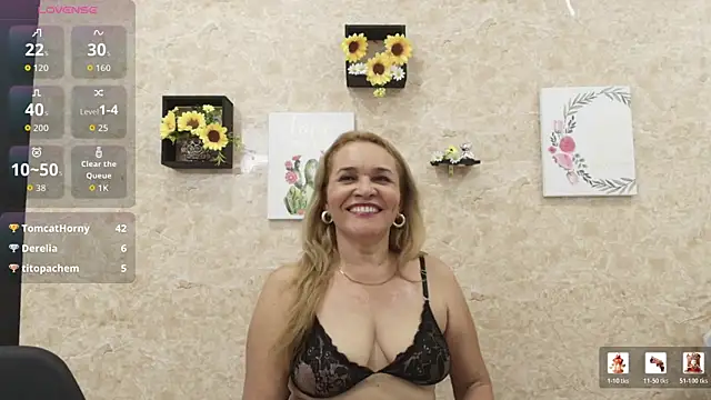 charlotte_milf30's cam snapshot