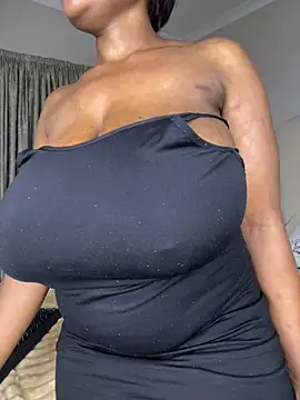 Bustygoddess32 live sex cam