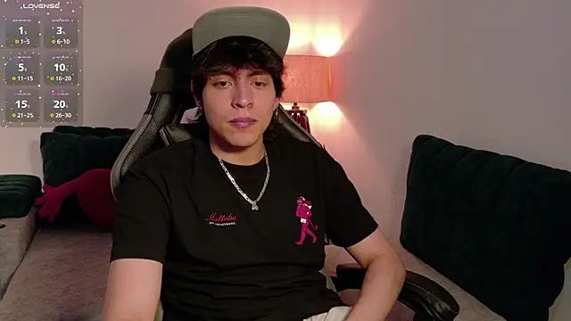 _-Lucky-_ live sex cam