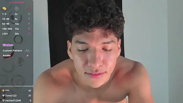 Maximiliano_Khalil live sex cam