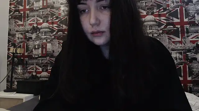 Lynylou live sex cam