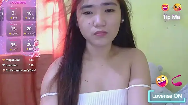 HornyAsian4uxx live sex cam