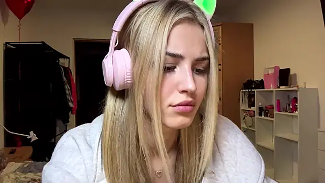 Evva_mayy live sex cam