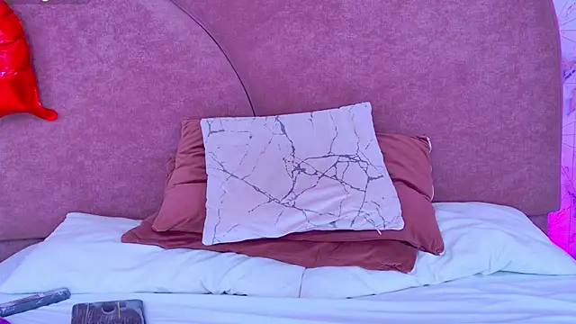 Khloe_Moon's cam snapshot