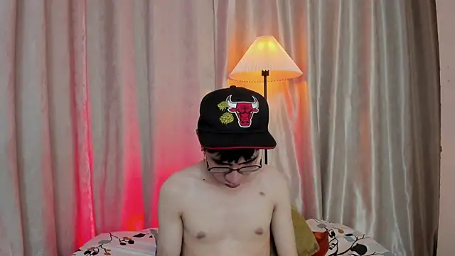 Demian_Hush live sex cam