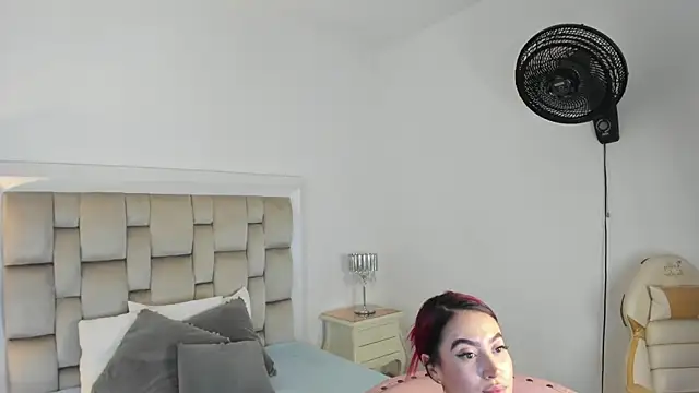 Meduza28_'s cam snapshot