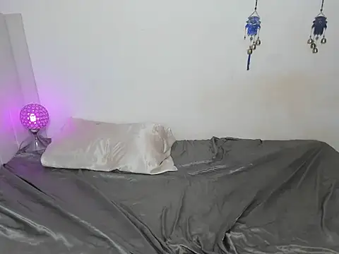 Aliyah_Bucks live sex cam