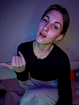 carolinakis_'s cam snapshot