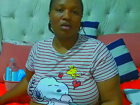 JUICEYLIPS333X's cam snapshot