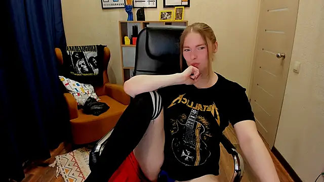 _fiona_Love's cam snapshot