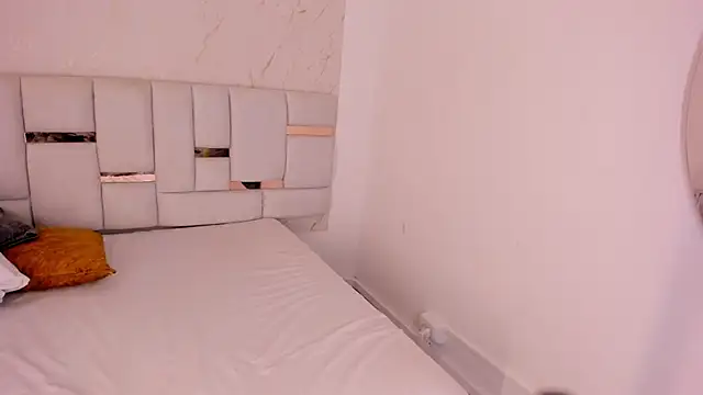 hermione_brown's cam snapshot