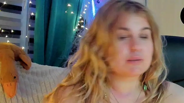 CoraSwon's cam snapshot